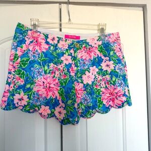 Lilly Pulitzer Buttercup Knit Scallop Shorts NWT Spring N Your step Sz 6 Floral